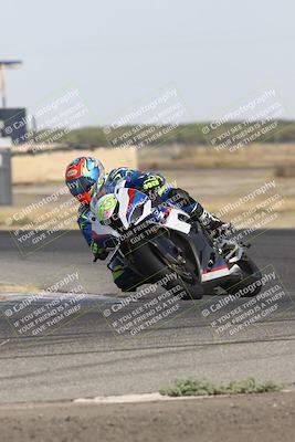 media/Sep-07-2024-Pacific Track Time (Sat) [[9bb89f5e83]]/A group/Phone Wall Paper 1000am/